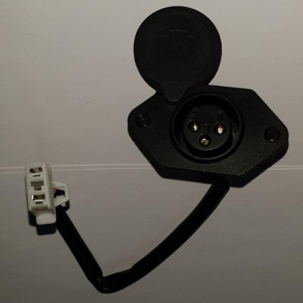 Lade Einbaubuchse XLR